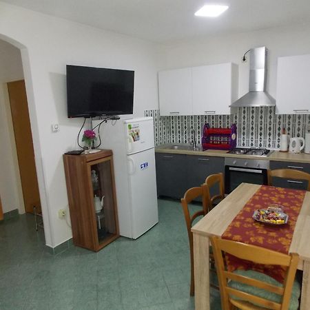 Hanifa Apartmani Rovinj Bagian luar foto