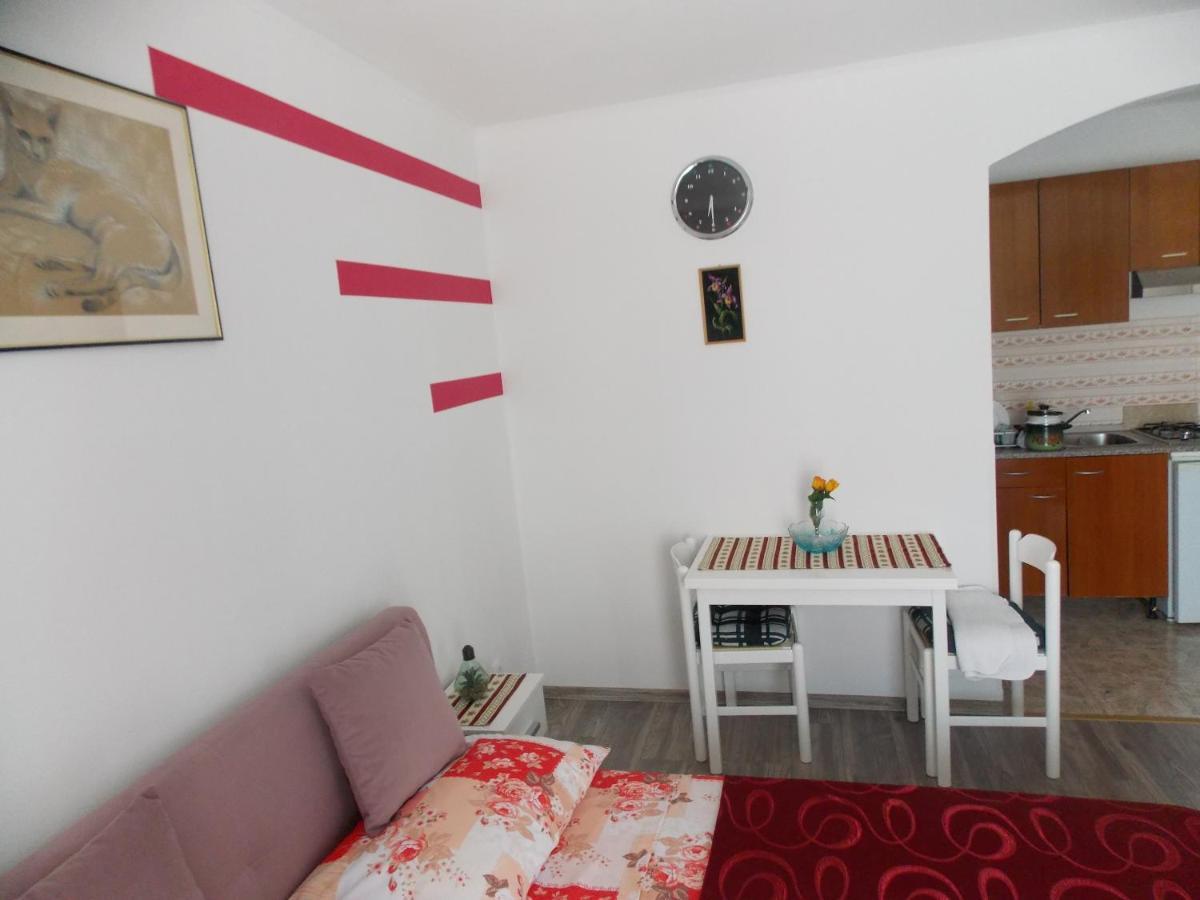 Hanifa Apartmani Rovinj Bagian luar foto