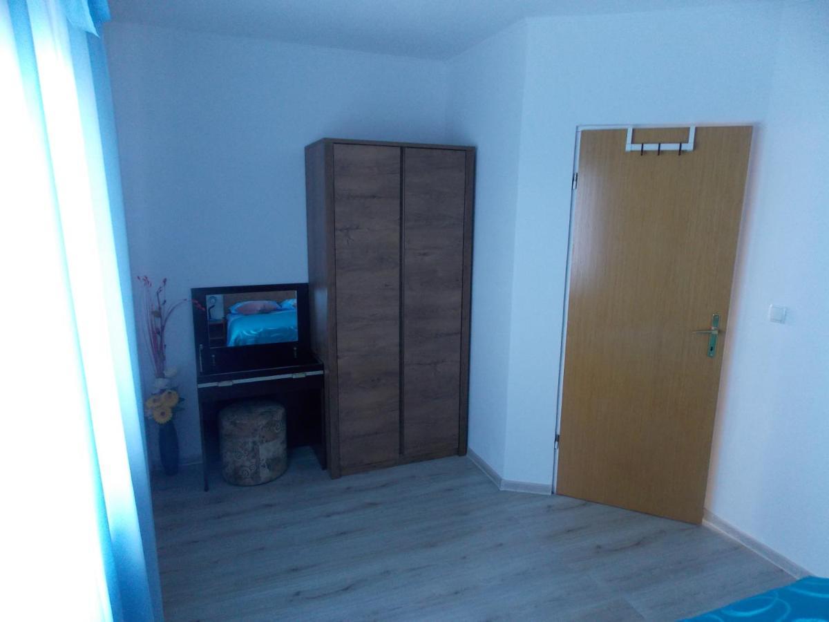 Hanifa Apartmani Rovinj Bagian luar foto