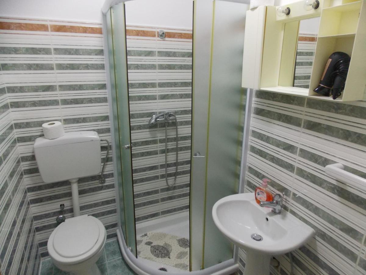 Hanifa Apartmani Rovinj Bagian luar foto